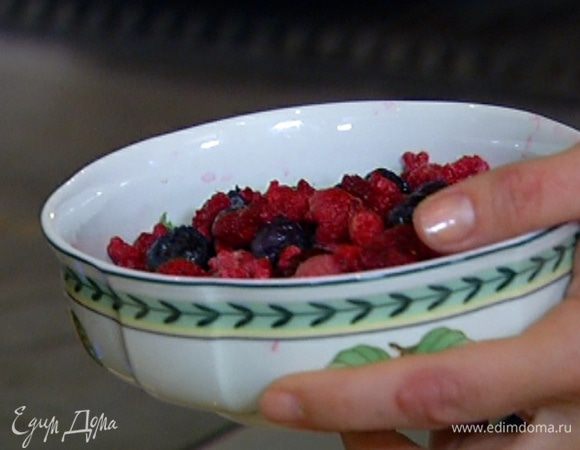 Ягоды разморозить (можно не до конца).