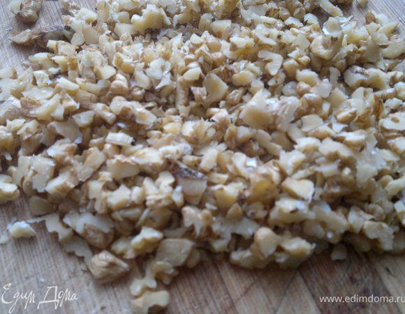 нарезать грецких орехов