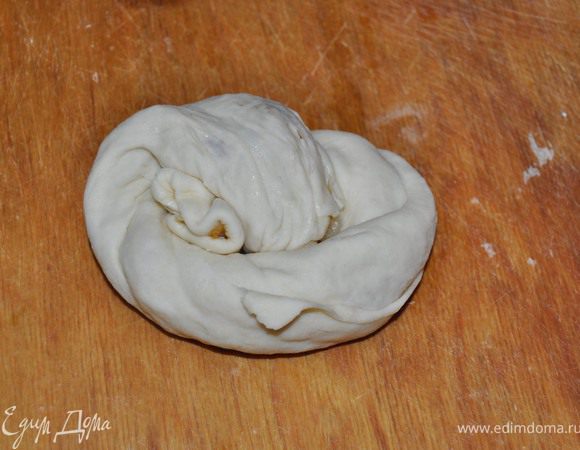 А дальше по своему желанию — можно свернуть спиралью, можно рулет завязать узлом.