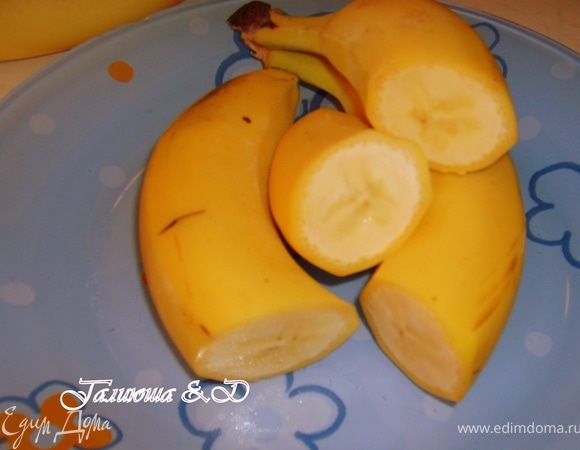 Бананы очищаем и пюрируем