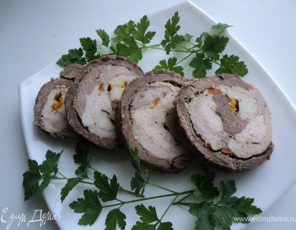 Подавать, порезав кусочками.