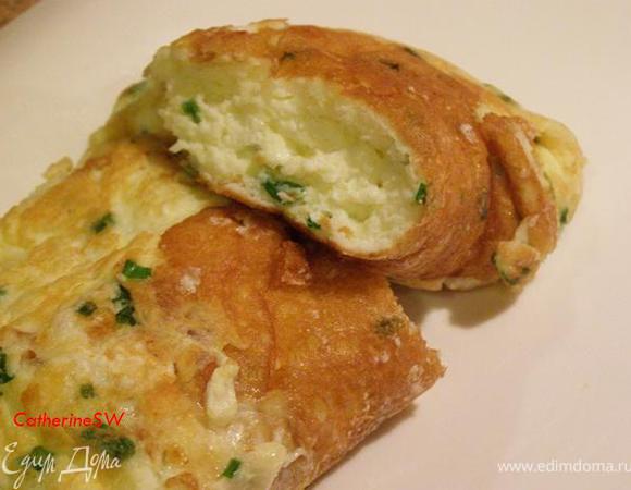 При подаче посыпем омлет оставшимся пармезаном. Я весь пармезан положила в омлет (забыла оставить). Получилось невероятно вкусно!