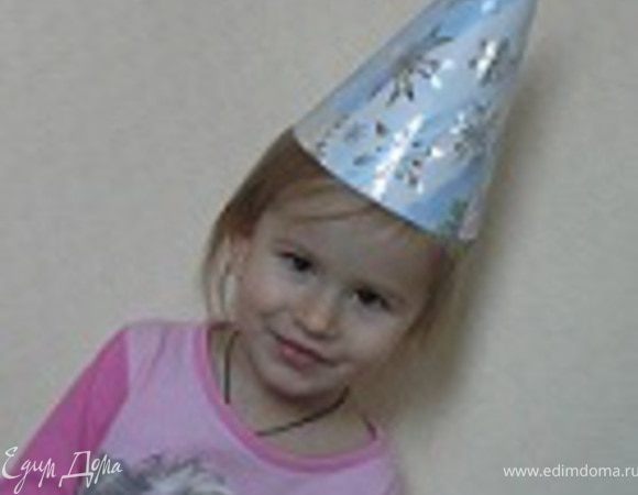 *После выполненной основной задачи, конус можно использовать в качестве детского колпака :)