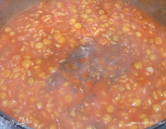 За 15 минут до окончания варки посолить, поперчить.