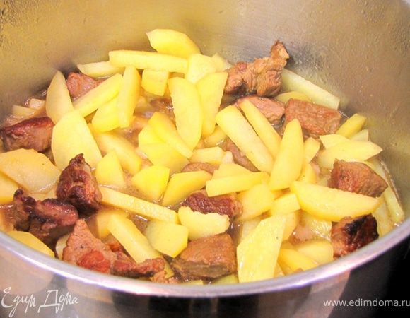 Перемешайте все в кастрюле. Доведите до кипения.