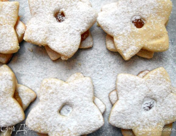 Присыпать сахарной пудрой и можно баловаться:) Или подарить и баловаться большой компанией:) На 25+-штук. 