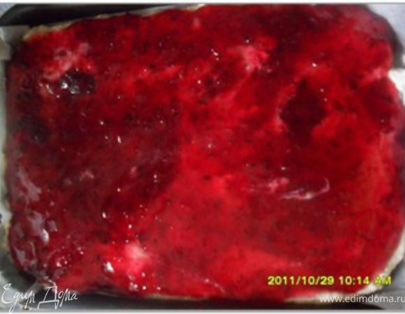 Ложкой выложить джем.