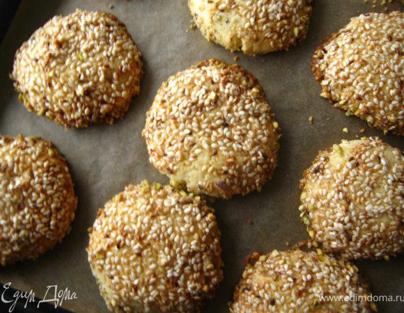 Выпекать в заранее разогретой до 180гр духовке 15минут.
