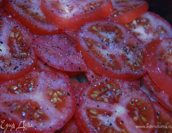 Помидоры. Соль,перец.