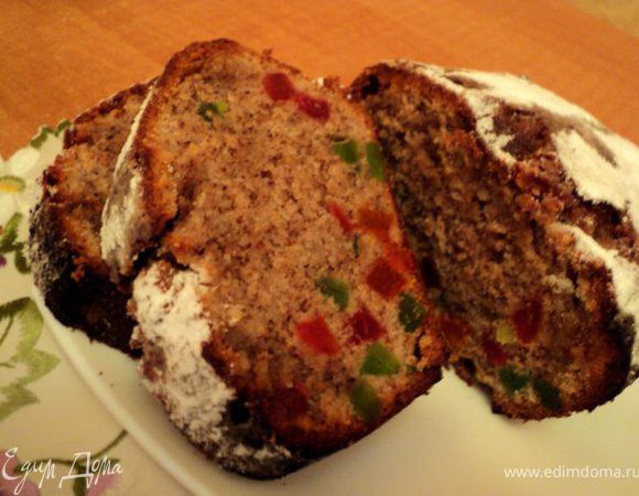 Остывший кекс полить сиропом. Я пропитывала с помощью шприца. Дать кексу немного постоять. При подаче посыпать сверху сахарной пудрой, порезать кусочками. Приятного аппетита!