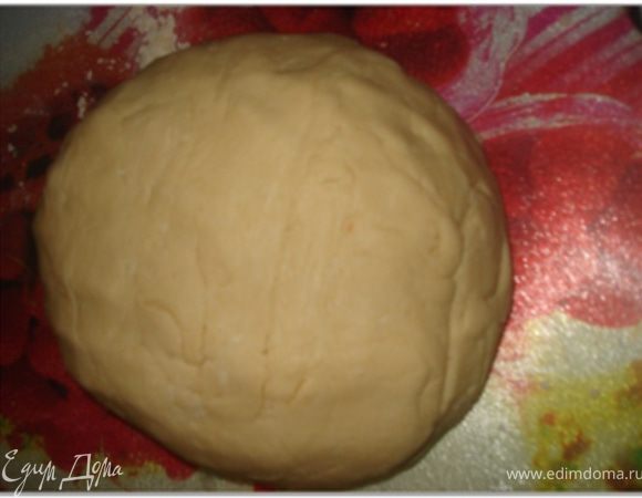 Сформировать из теста шар.