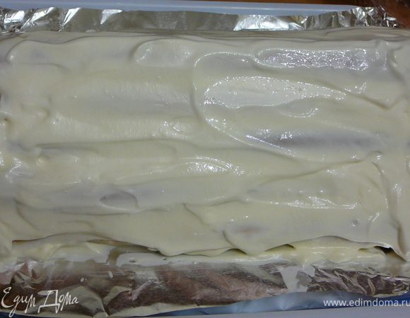 Второй слой 4 трубочки,перемазываем кремом.