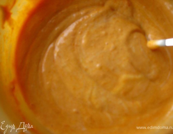 Разделить на 2 части. В одну добавить тыквенное пюре