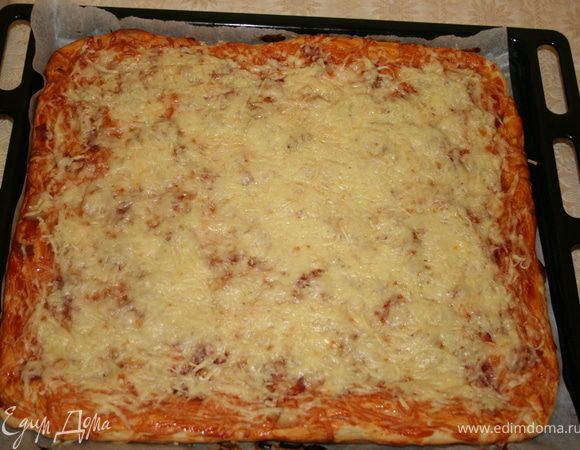 Ну и в духовку примерно на 30 минут при 200 градусах, до появления золотистой корочки.