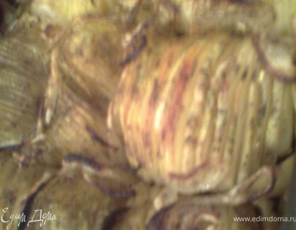 Постный вариант:всё то же самое,но поливаем растительным маслом(0,5стакана)Запекаем около часа при 200гр.Проверяем ножом самую серединку.Подаём горячим,а потом разогреваем в СВЧ.