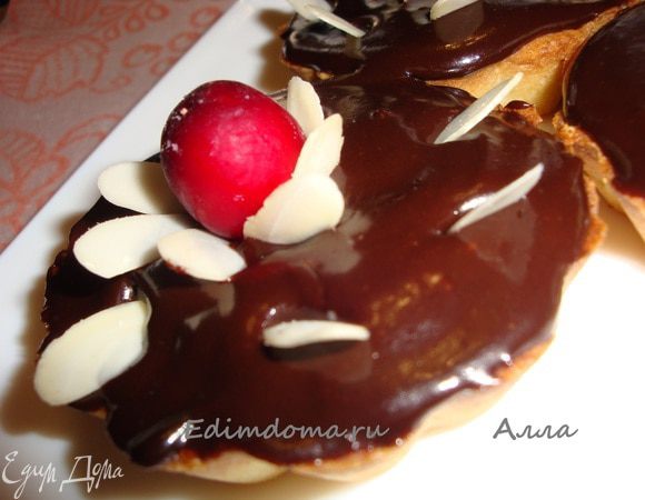 Варим кофе или завариваем чай и наслаждаемся апельсиново-марципановыми пирожными!