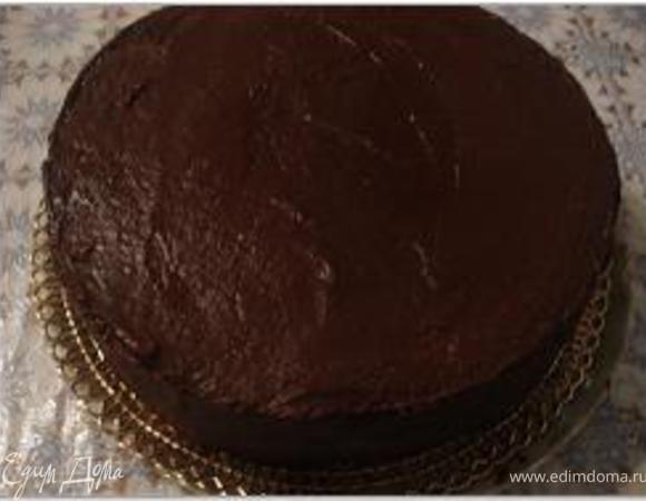 Обмазать весь торт ганашем.