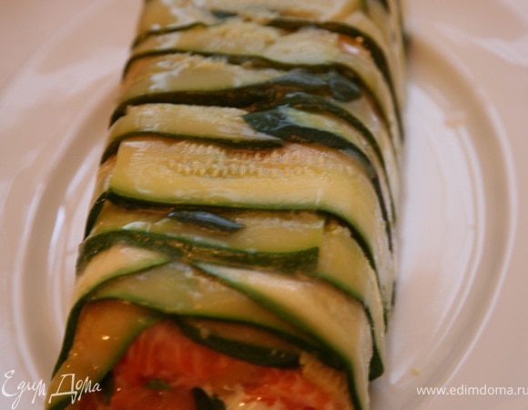 Форму поставить в холодильник на час.Лишнюю жидкость перед подачей аккуратно слить.Выложить на сервировочное блюдо.Приятного аппетита!