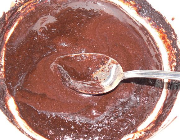 растопить  маргарин, добавить какао. Размешать.