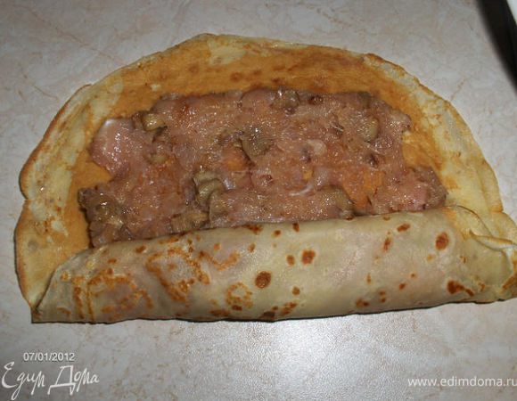 Делаем рулетики из блинчиков