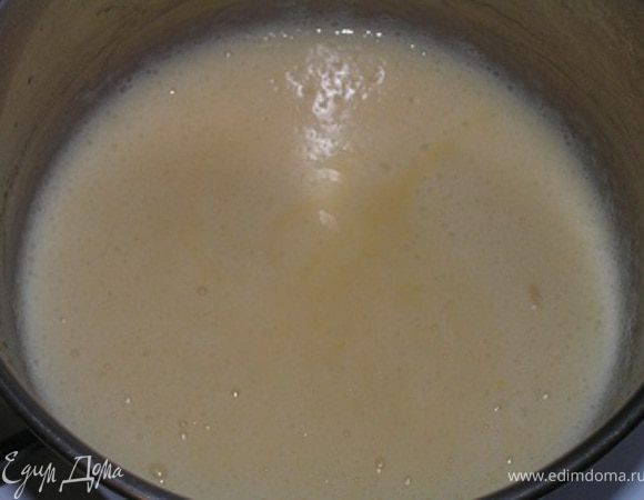 пока не пойдет густой пар. Снять с огня, немного остудить,