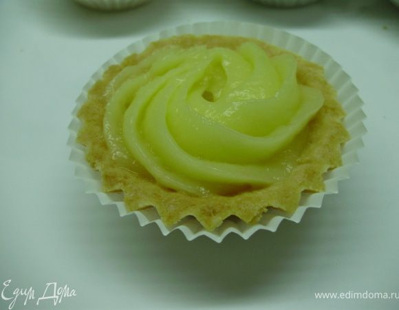 Наполняем кремом корзинки