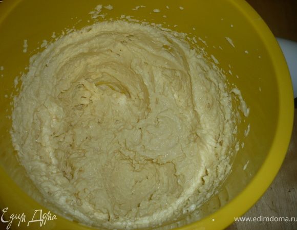 Взбить блендором слив.масло, сгущенку и виски