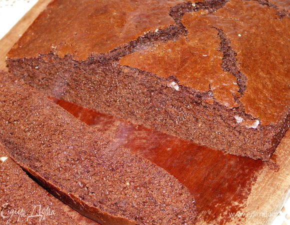 Выпекаем в разогретой духовке около 40мин.Готовность проверяем палочкой.После охлаждения можно использовать бисквит по назначению: