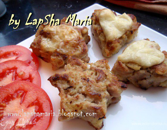 Запекать в духовке 30 минут. За это время моцарелла подрумянится, а твердый легкий сыр станет тягучим. И можно подавать к столу, приятного аппетита! 