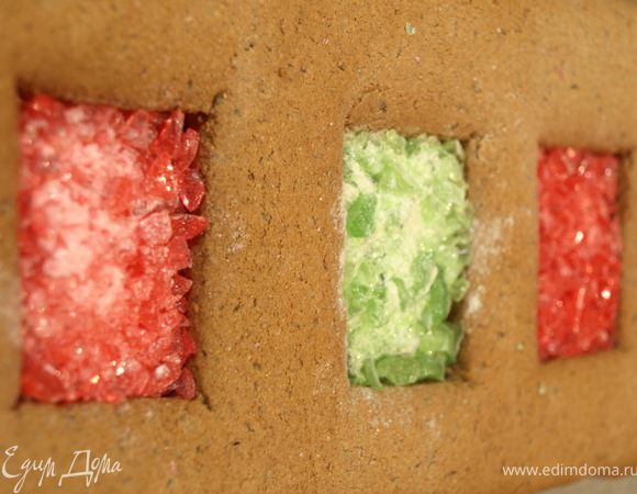 Можно сделать разноцветные "стёклышки"