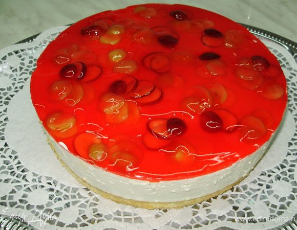 Когда застынет, вынуть из формы и порезать на порции.
Приятного аппетита!