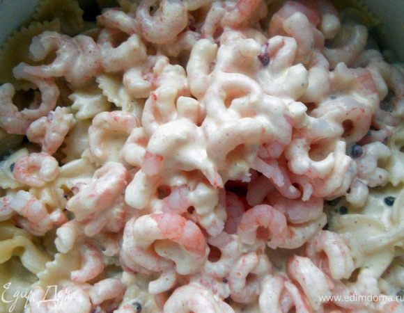 Вмешать соус и хорошо размешать. 