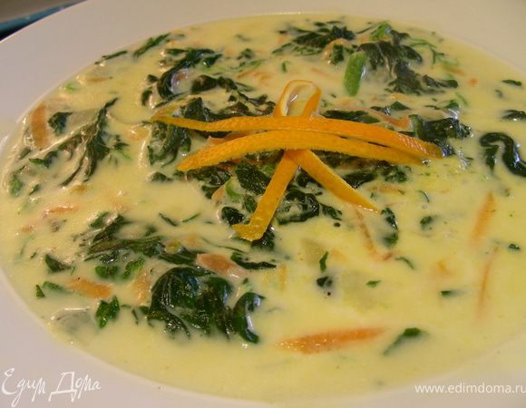 Разливаем суп по тарелкам, украшаем апельсиновой цедрой и подаем. Приятного аппетита))

