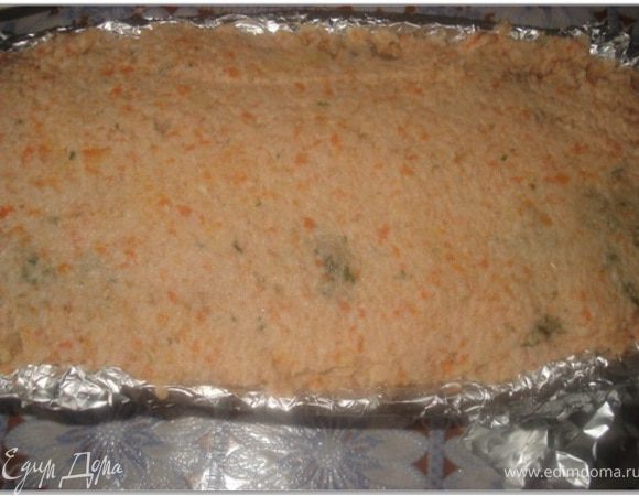Сверху покрыть слоем куриного фарша. 