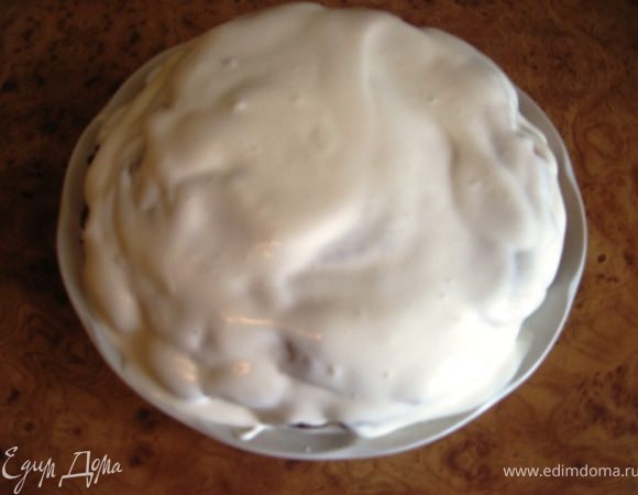 Смазываем кремом.