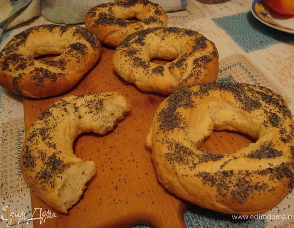 Поставить в разогретую до 230 гр духовку и выпекать до золотистого цвета, 15-20 мин. 
Приятного чаясбубликомпития)))