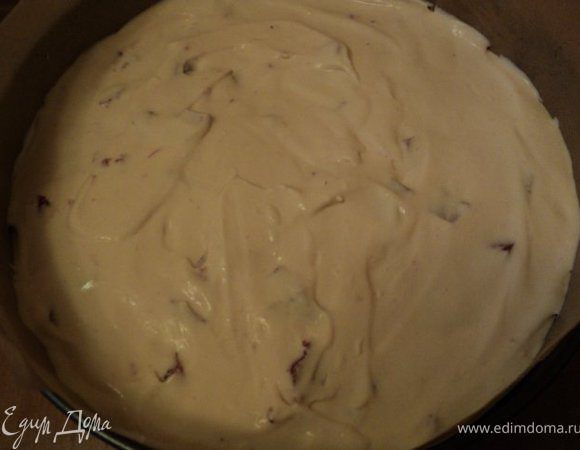 И выложить на бисквит.