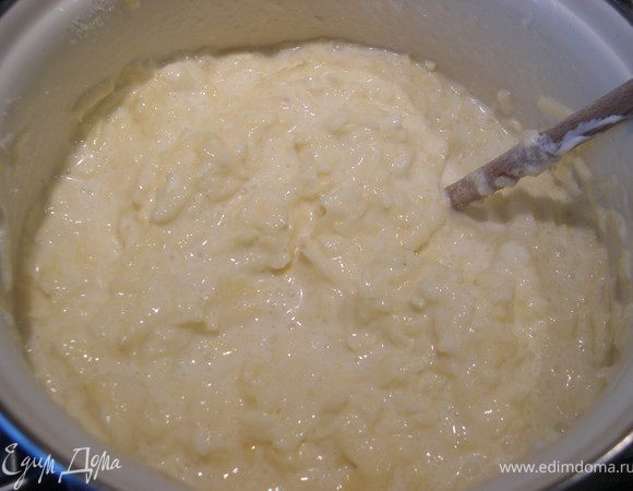 Крем остужаем и добавляем 200гр слив.масла,взбиваем.Крем готов! 