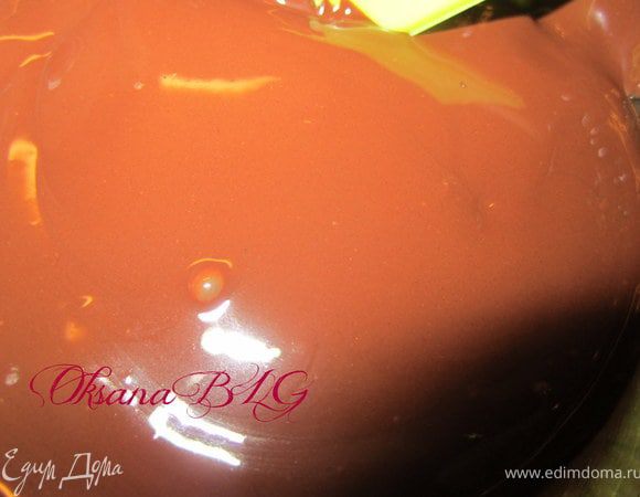 Для третей части крема, растопить шоколад.