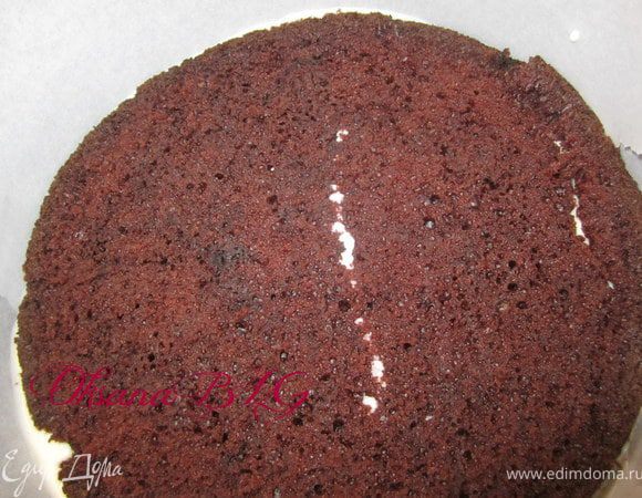 Накрыть коржом.