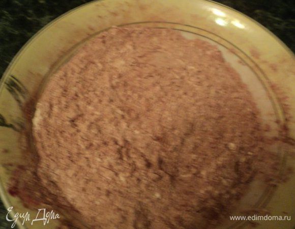 Для бисквита смешать муку, соду, какао, ванильный сахар.