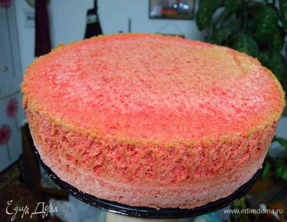 3. С красителем пищевым "Вишневый". На 6 яиц. Форма 24 см. 