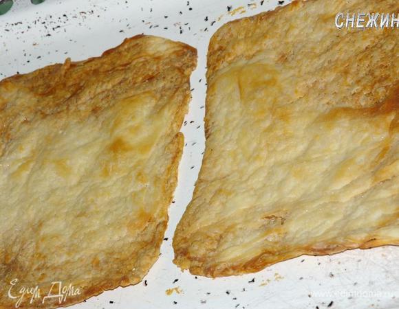 Выпекаем коржи при 200С около 15 минут до золотистого цвета. Не передержите!