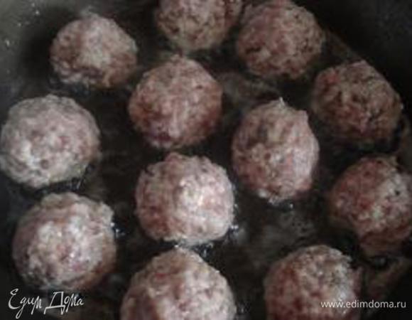 Обжарить с двух сторон до золотистого цвета.