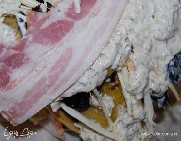 Ну и соус надо обязательно применить все-таки... :)