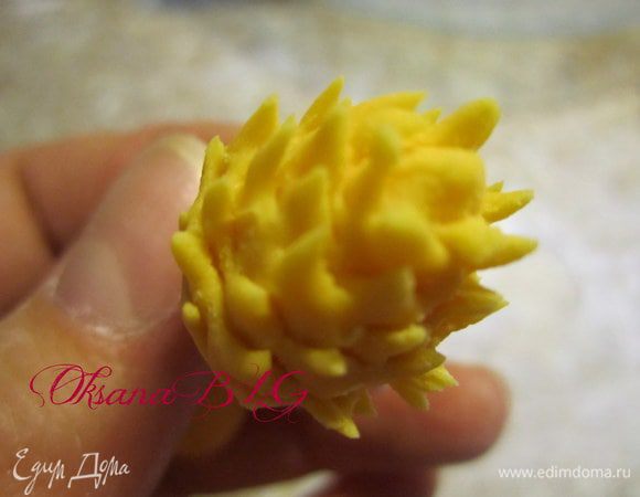 Сделать небольшие надрезы.