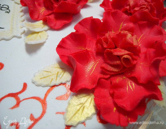 24. Клеяла на воду (мазала кисточкой с обратной стороны). 