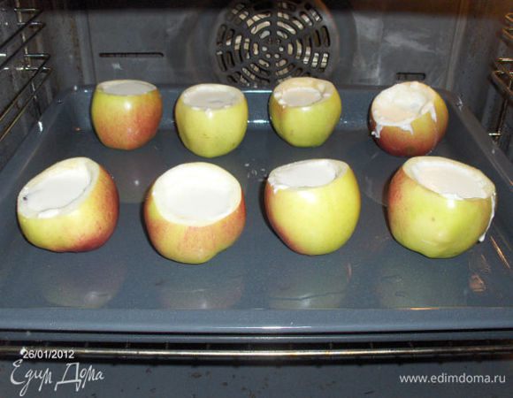 Наполняем их творожной массой. И в шкаф на 30 минут при t=150 град.