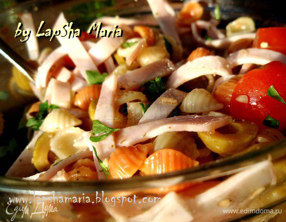 Смешаем все ингредиенты. Присыпаем оставшейся свежей петрушкой и можно подавать к столу! Приятного аппетита!