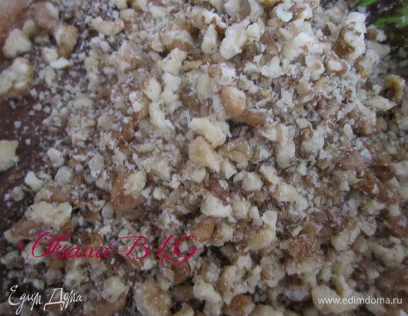 Добавить измельченные орехи